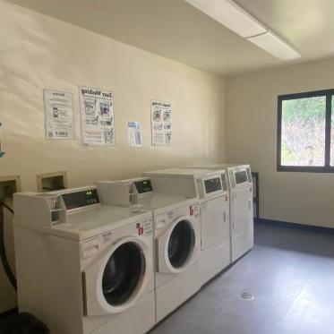 Ageno B laundry room*